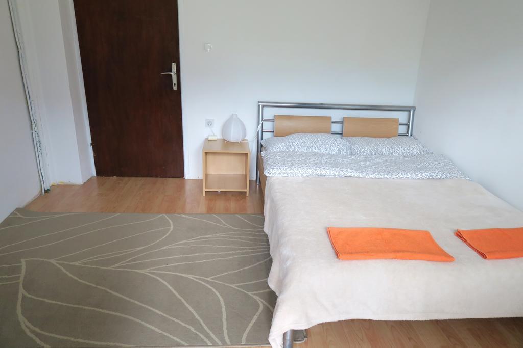 Budget Homestay Кобарид Екстериор снимка